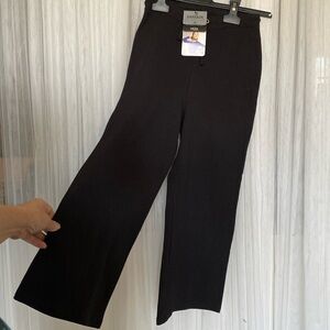 NEW Danskin Capri wide leg dancing pants #2284 for young girl/teen Size L